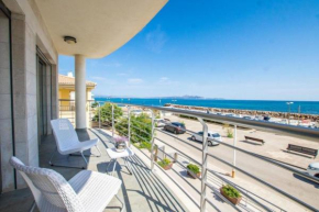 Luxus-Villa direkt am Meer mit Hallenbad